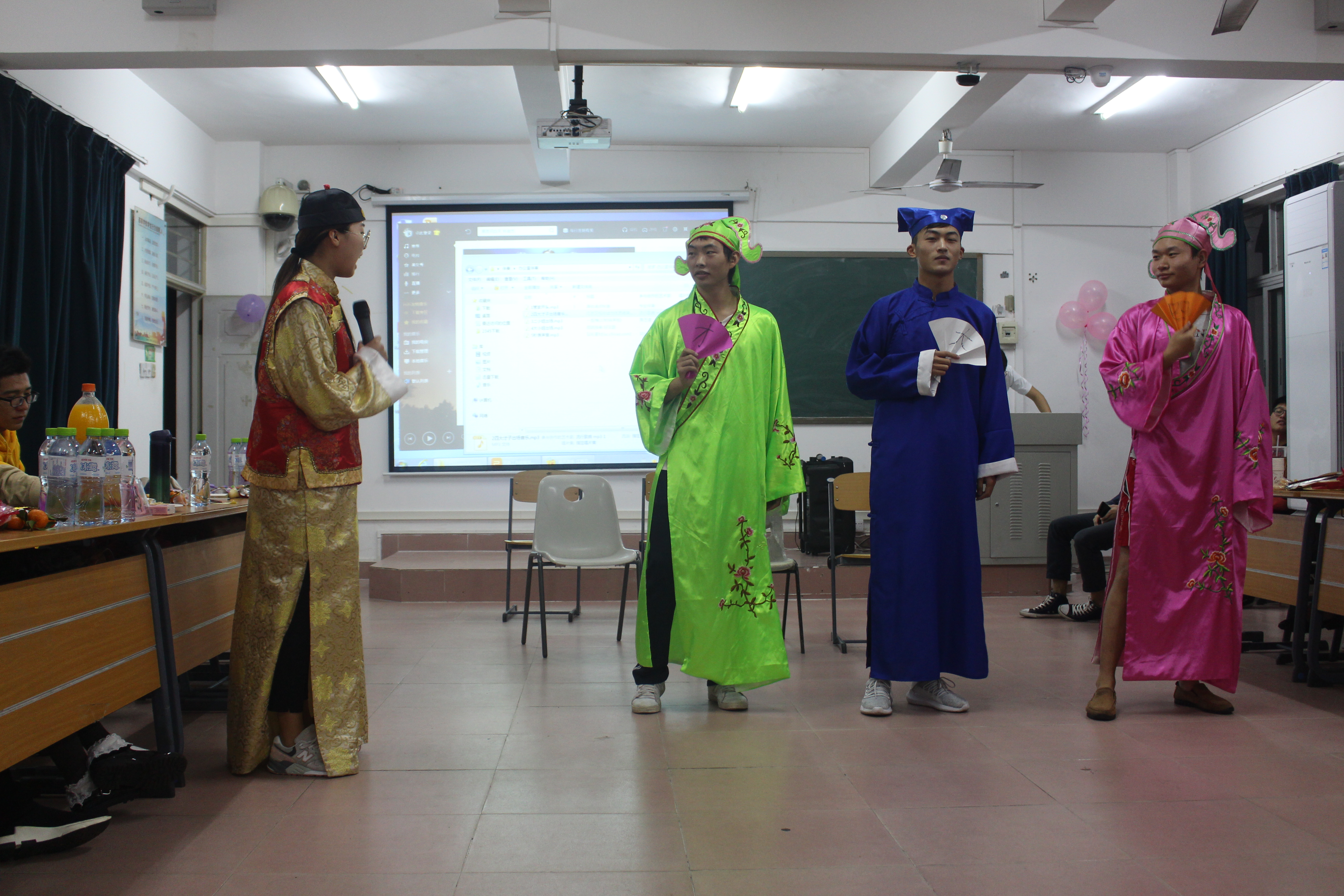 青年之声・聚似一团火,散做满天星--记物理与电子工程学院团委工作经验交流暨联谊大会