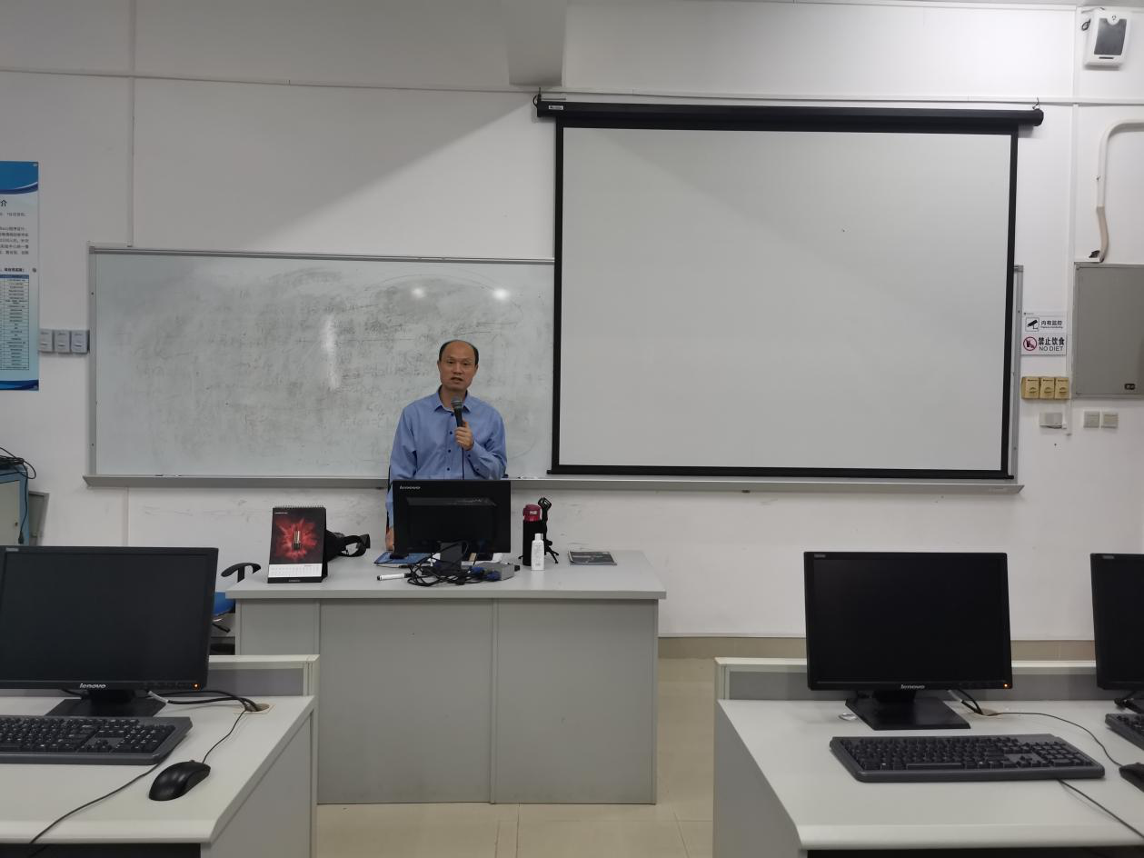 青年之声・教育学院创新创业讲座(六)――计算机微课大赛作品的设计与制作技巧