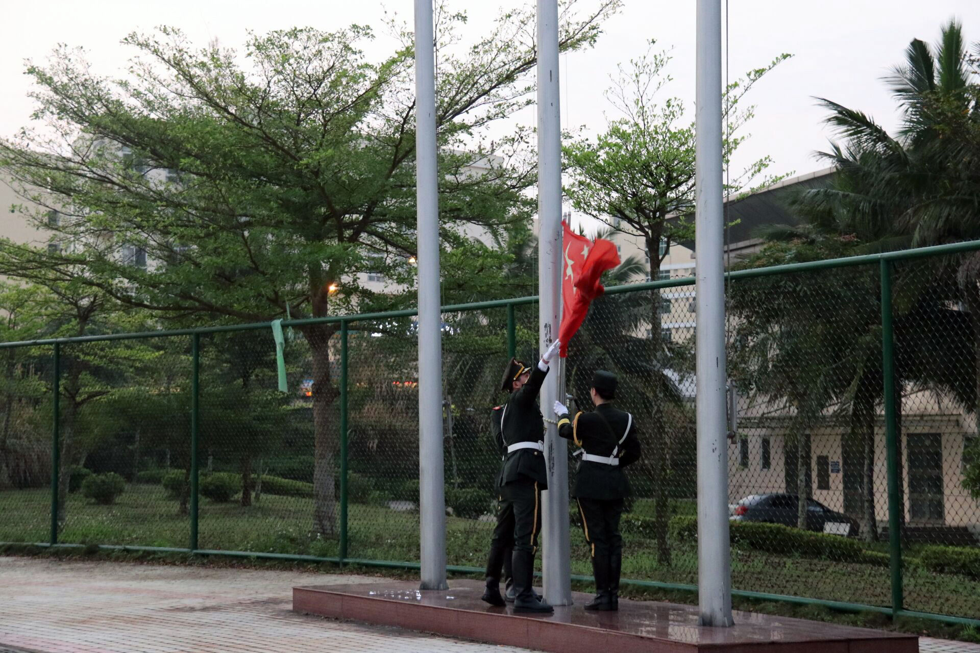 践行志愿服务  成就美丽人生