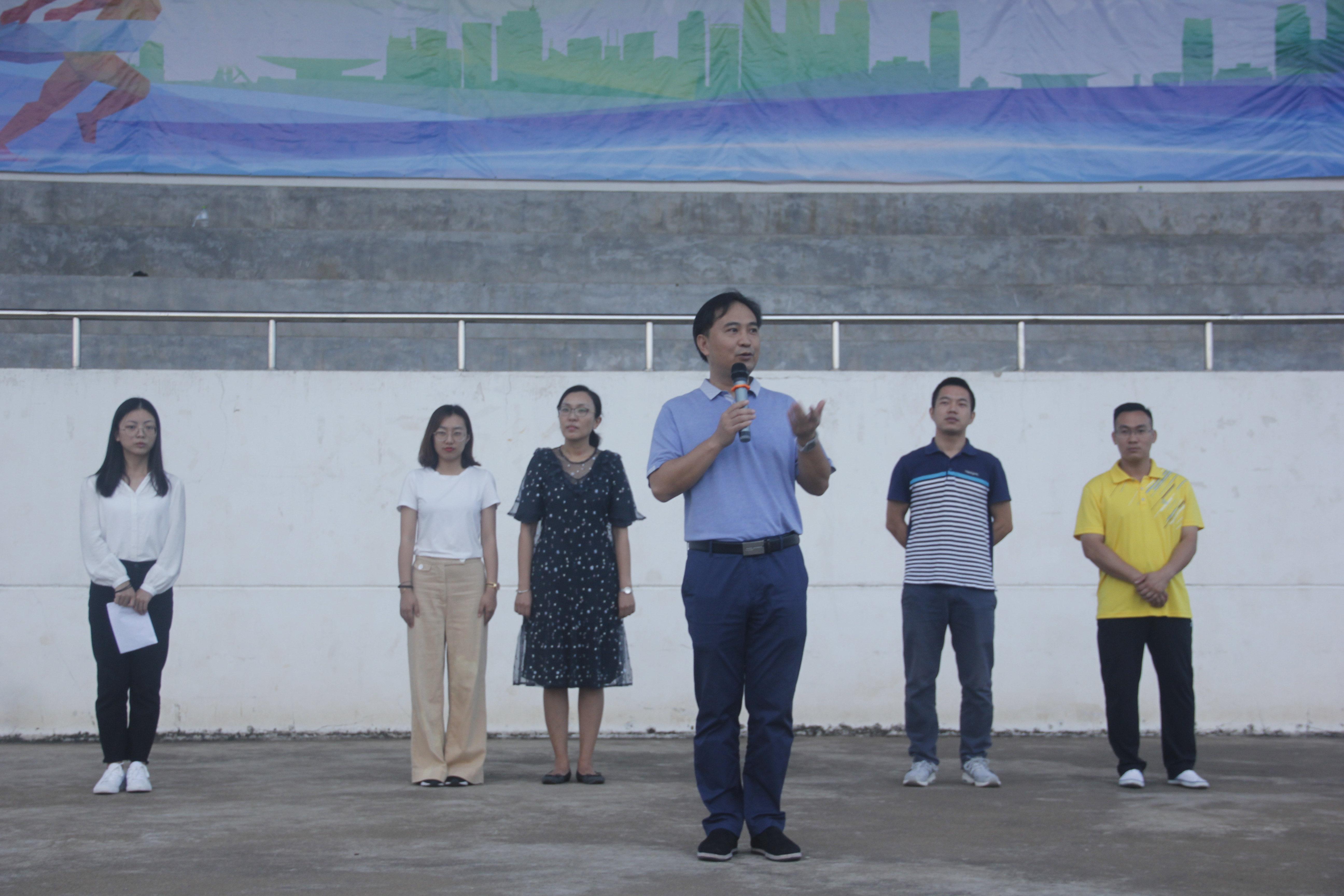 青年之声・记海南师范大学文学院“国旗下讲话”之爱国主义教育活动