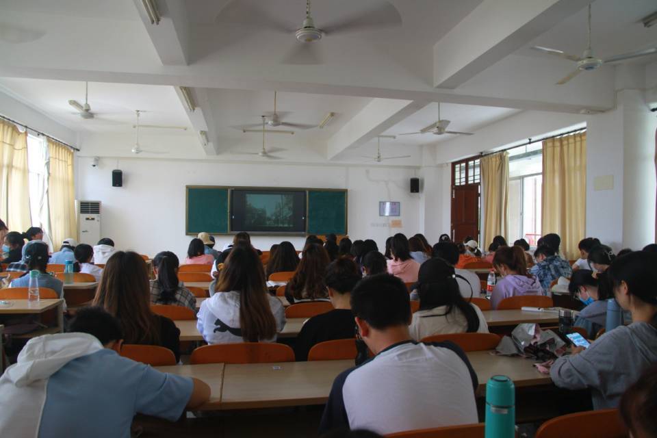 青年之声・记历史文化学院创新创业实践周系列活动之创新创业影片展