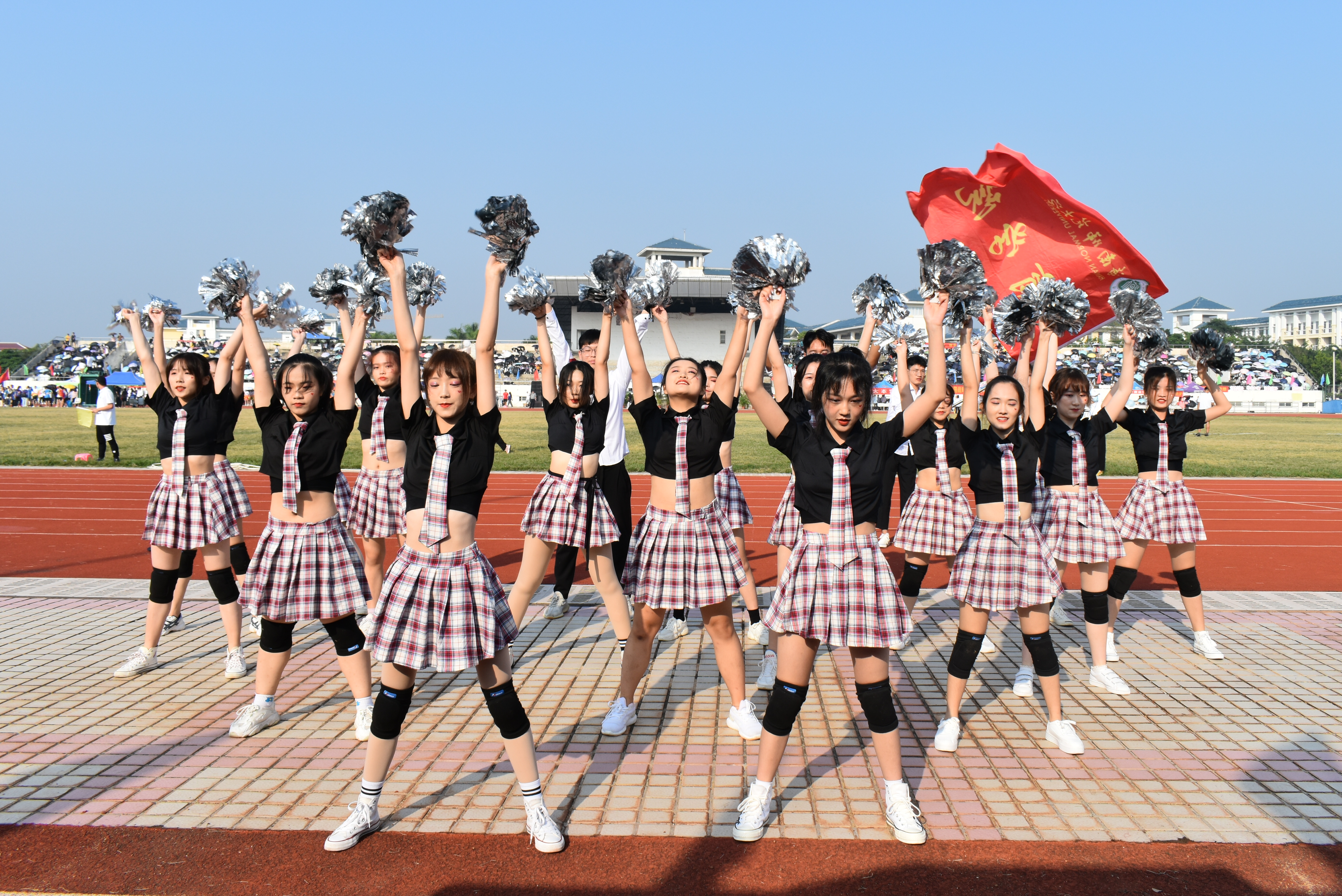 青年之声・朝气蓬勃扬斗志，教院健儿展雄姿 ――青年之声教育学院记第三十七届校运会