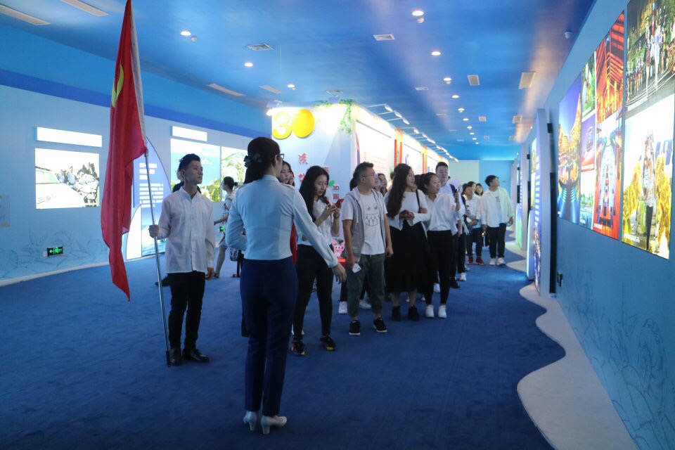 音乐学院学生党支部赴海南省博物馆