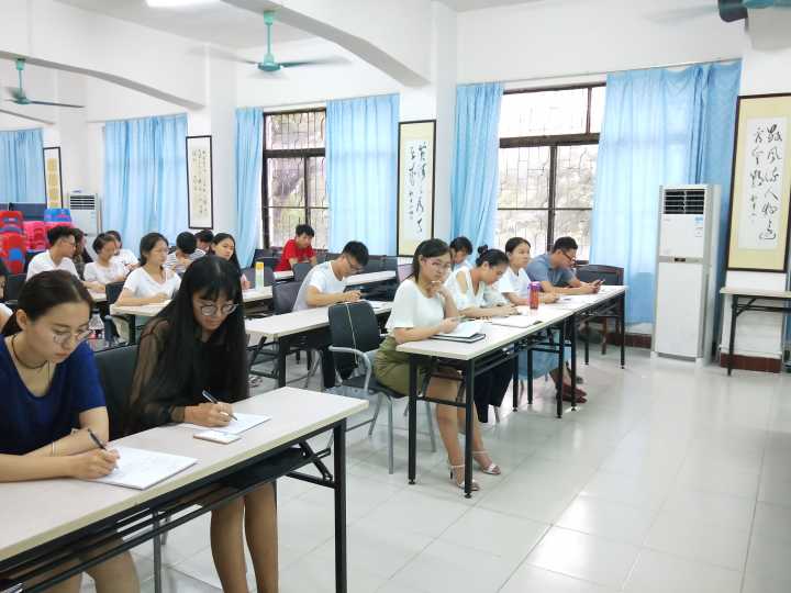 记数统学院本科教学审核预评估学生干部学习动员会