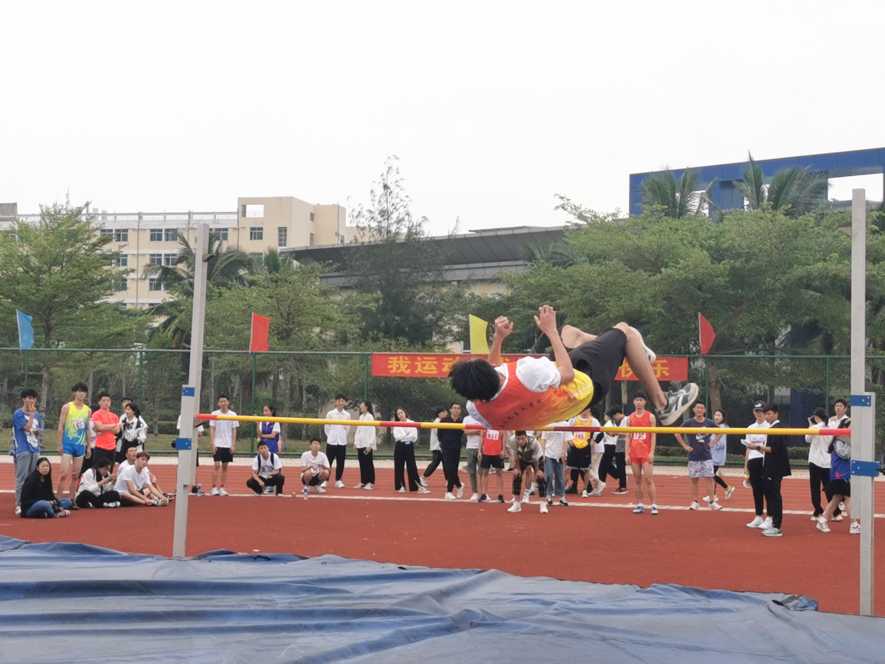 青年之声・马克思主义学院在第三十七届校运动会取得优异成绩