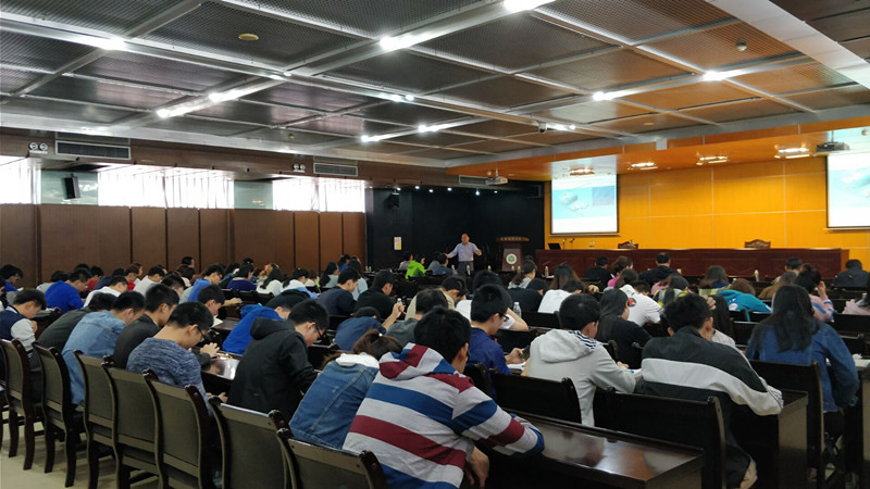 青年之声・走近量子物理,体验科技人生――记物理与电子工程学院学术讲座