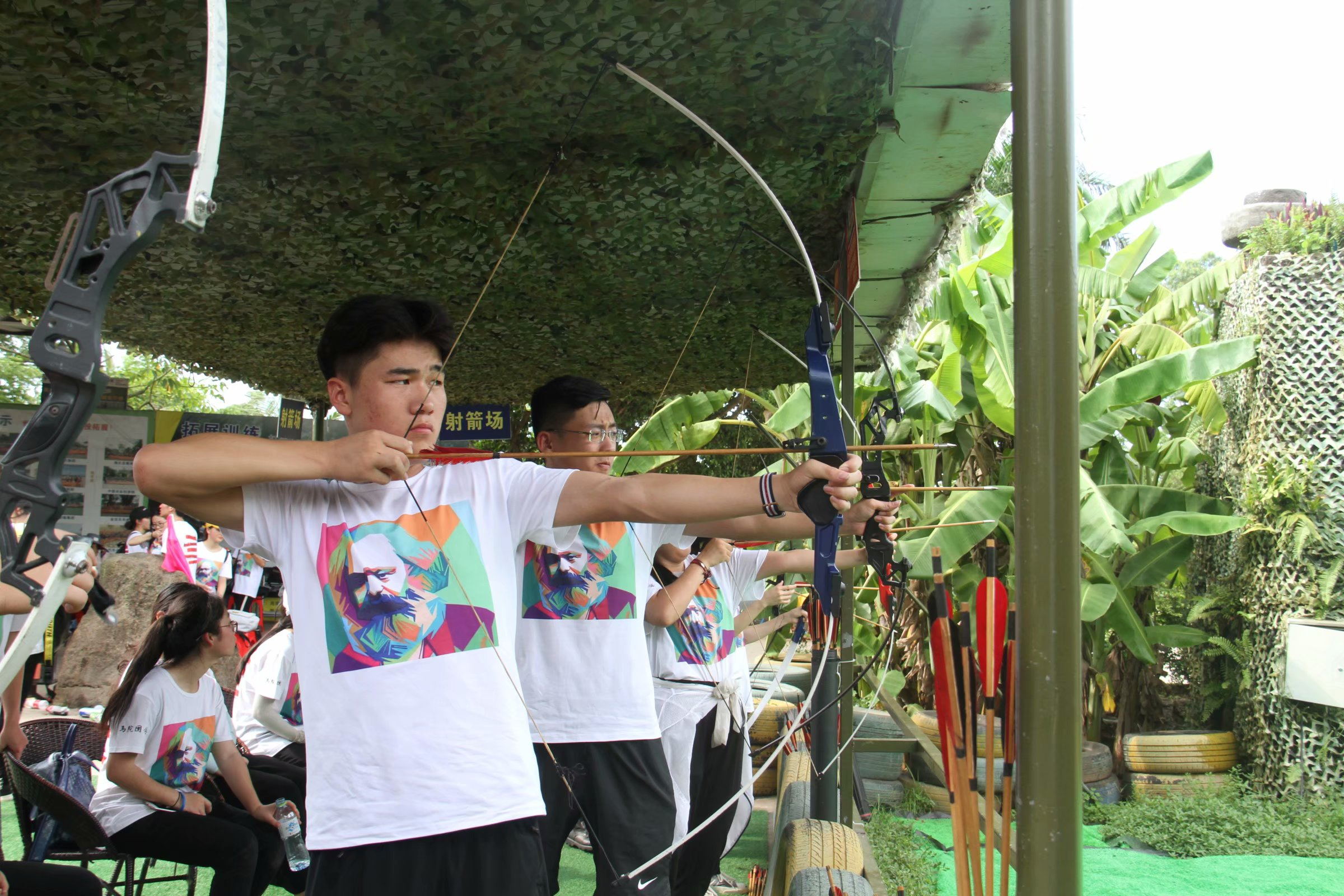 2018年马克思主义学院“激扬青春,放飞梦想”户外素质扩展活动