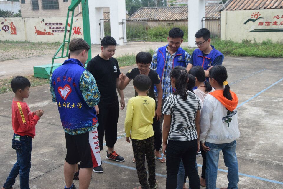 助教传播爱----记长昌助教活动