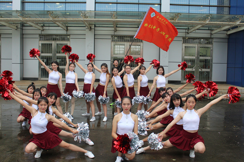 青年之声・展现风采,舞动奇迹