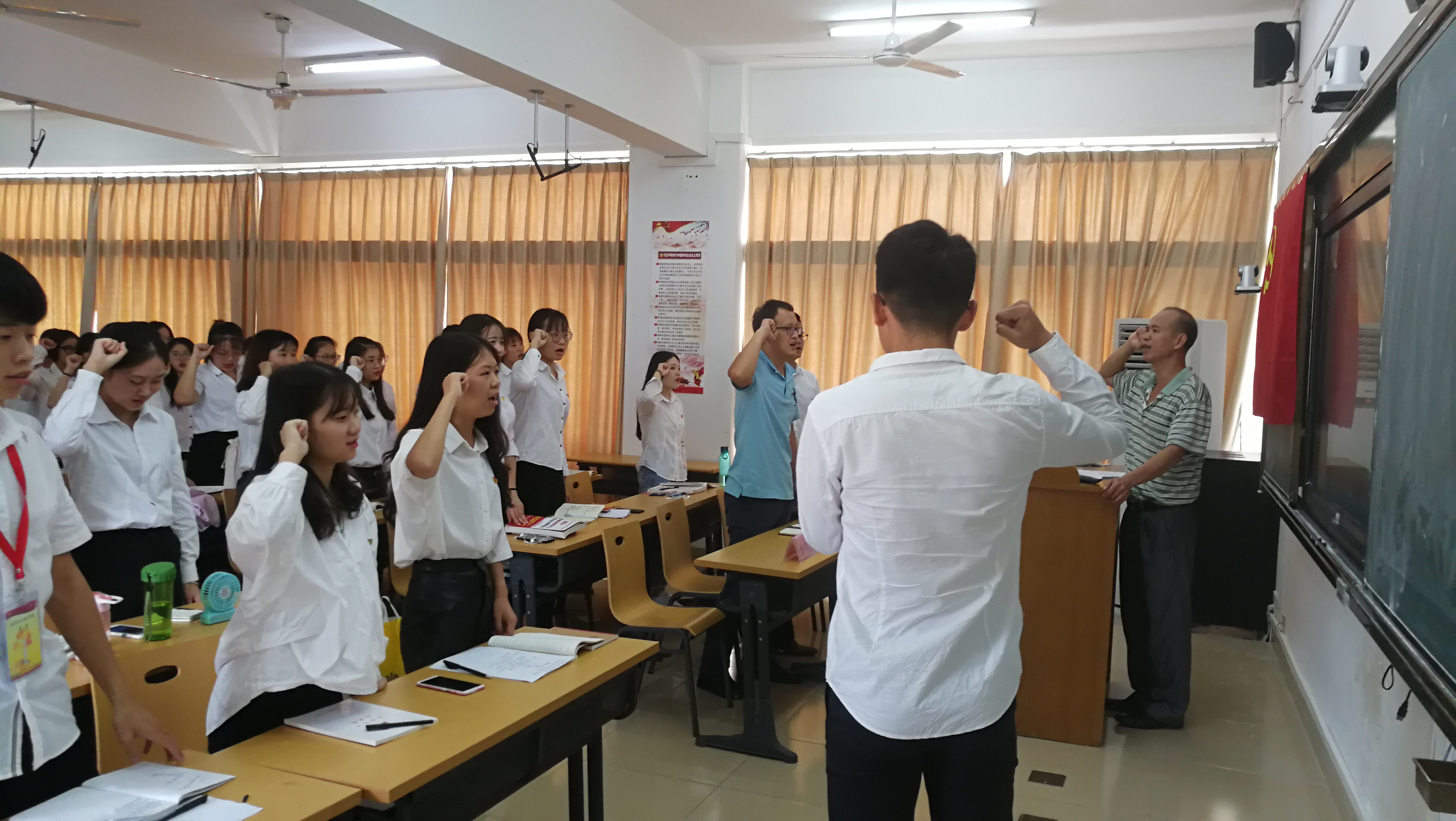 青年之声・海师校团委组织开展烈士纪念日活动