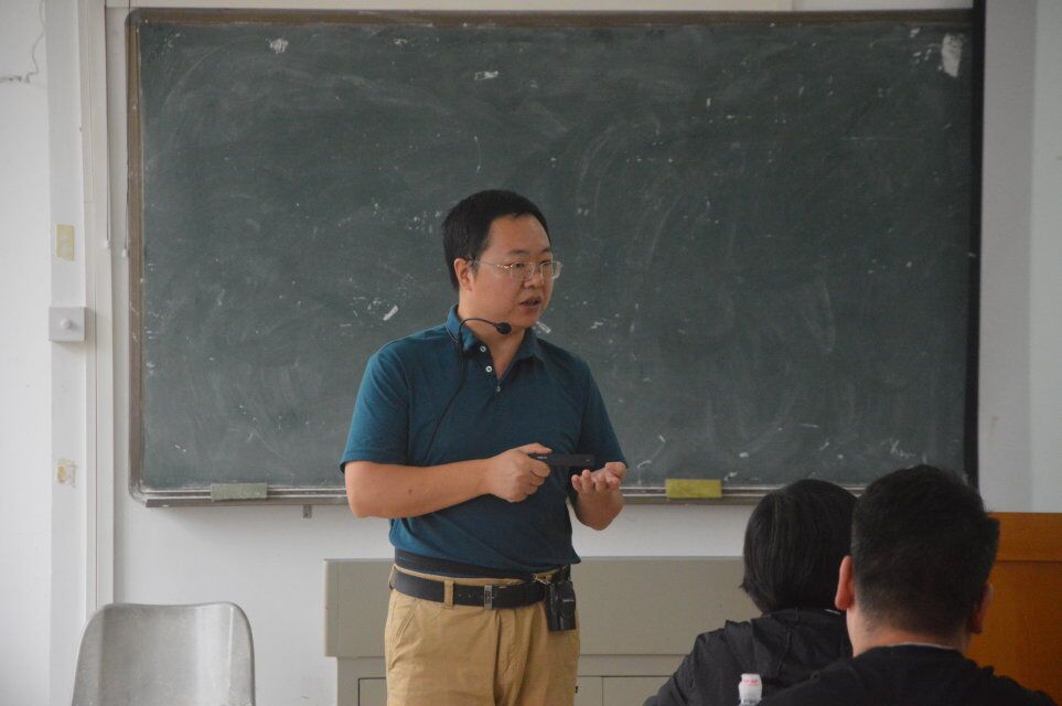 青年之声・海南师范大学榕树系列讲座――时间管理讲座