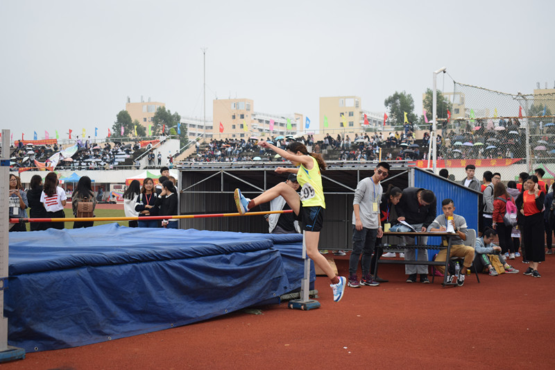 青年之声・拼搏进取，我们在路上 ――记物理与电子工程学院参加第34届校运会