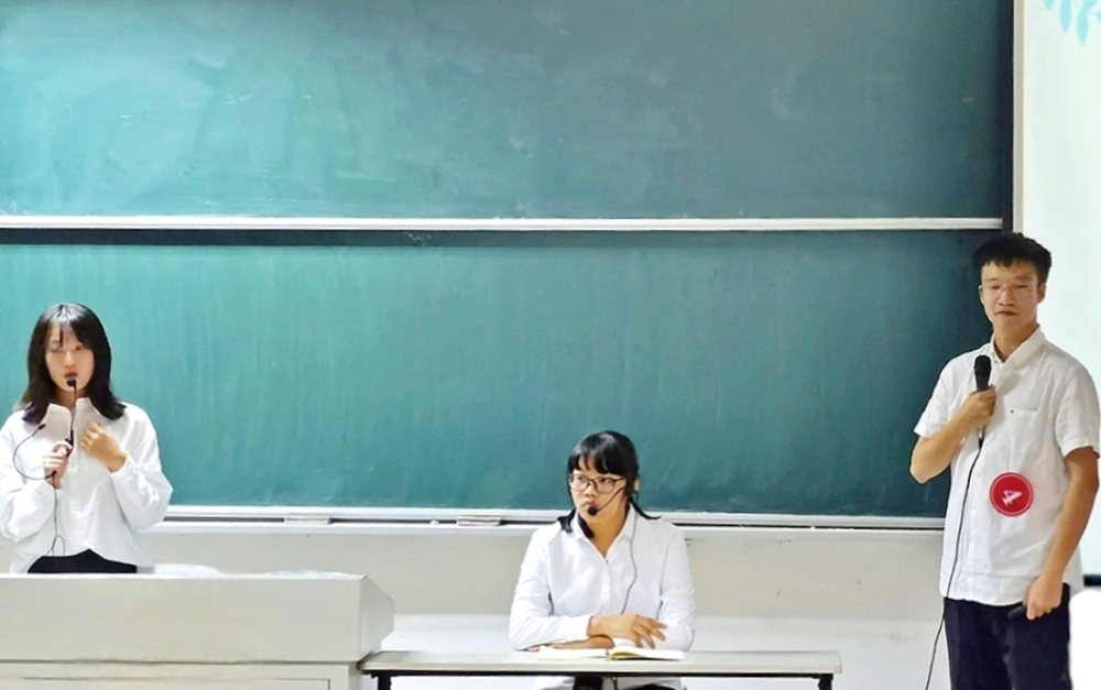 青年之声・记文学院学子申辰子未荣获海南师范大学第十届大学生教师技能大赛之班主任工作技能决赛文科组第二名