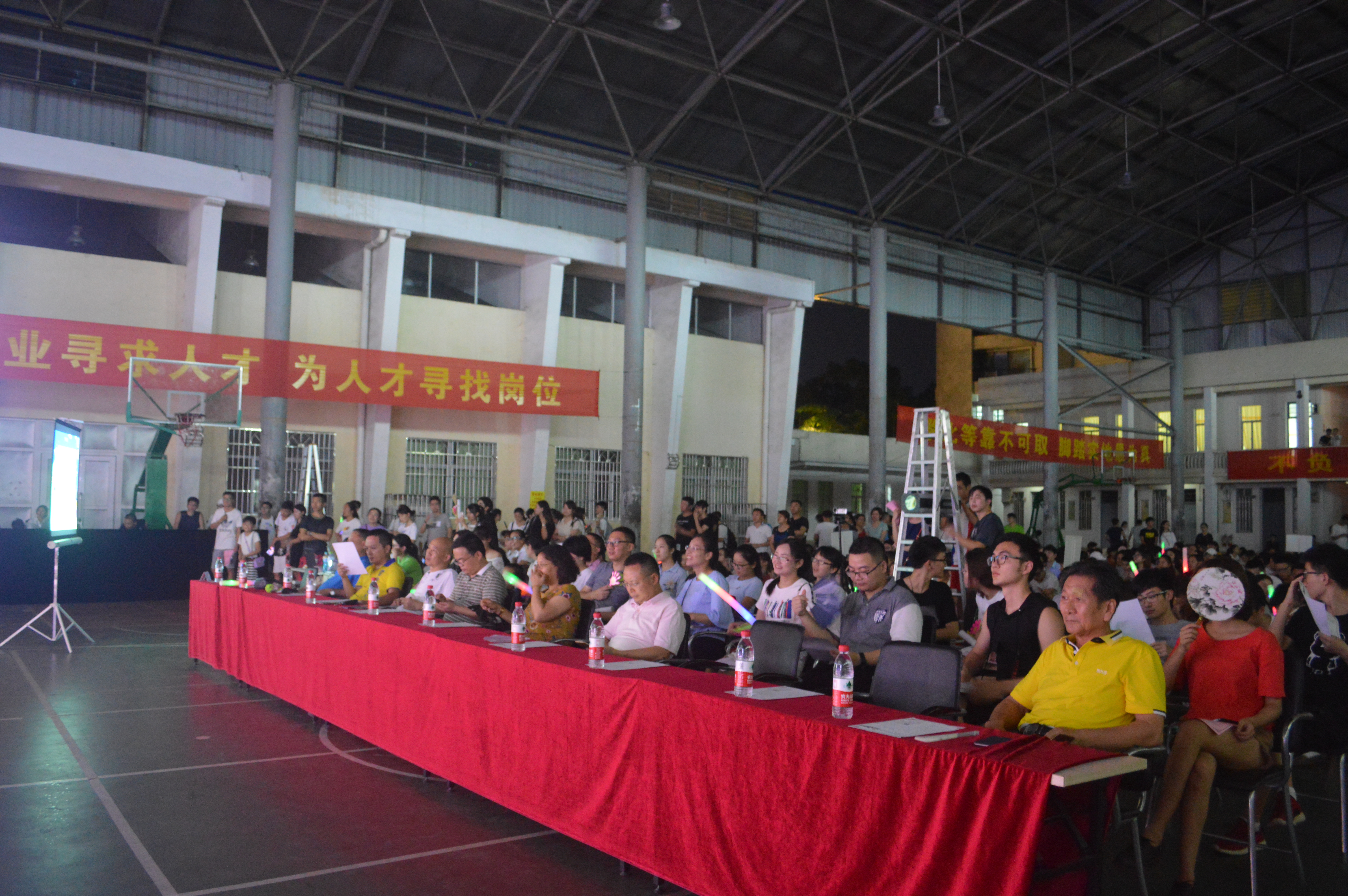 青年之声・点聚数统・续写青春--数统学院2018届毕业生文艺晚会